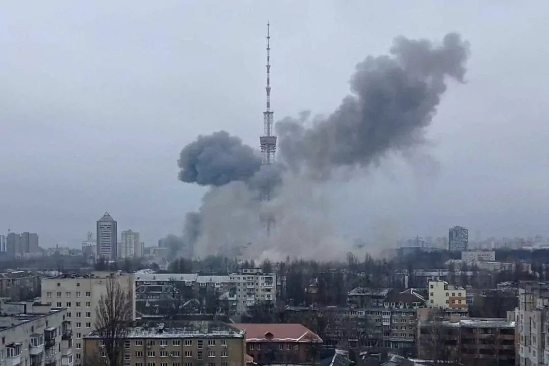 В результате ночной атаки дронов на Киев поврежден энергетический объект: в городе &ndash; аварийные отключения