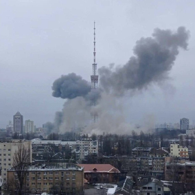 В результате ночной атаки дронов на Киев поврежден энергетический объект: в городе – аварийные отключения
