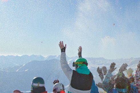 Atlas Weekend відкриває розважальну зону в Буковелі. Будуть вечірки з діджеями, шоу і стріт-фуд