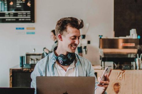 У Раді ухвалили закон про скасування прописки в паспорті. Зареєструвати місце проживання можна буде в «Дії»