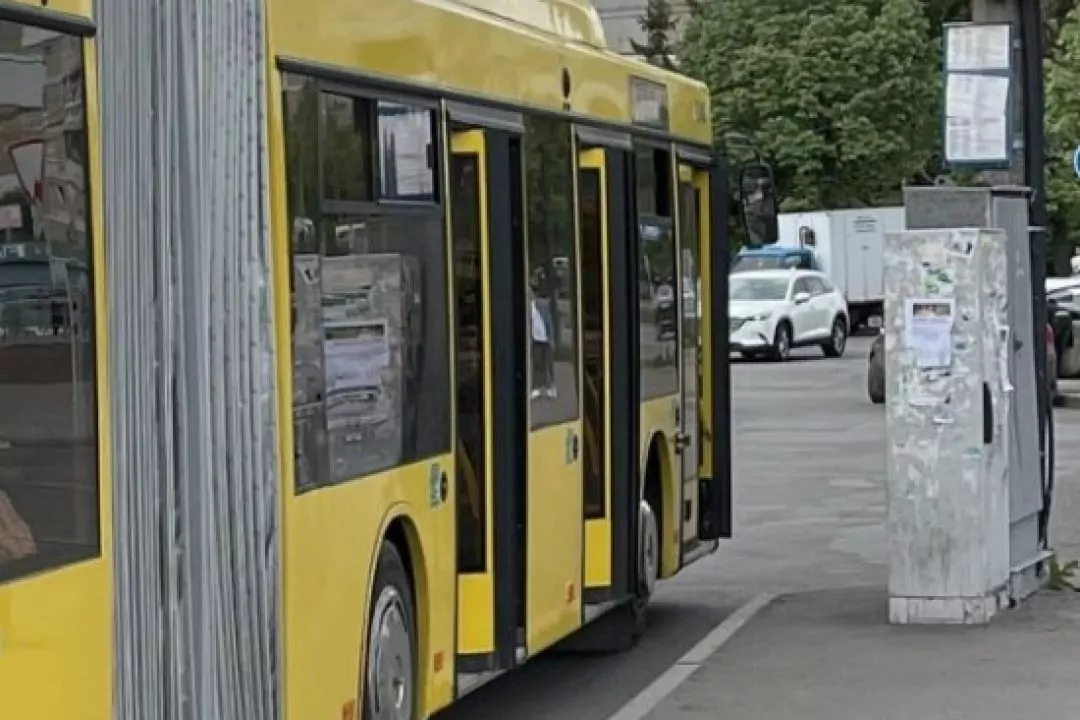 З вересня станції метро &laquo;Харківська&raquo; й &laquo;Театральна&raquo; поєднає прямий автобусний маршрут