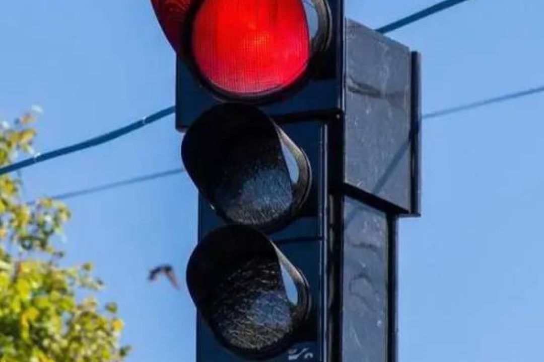 У Києві до кінця року світлофори оснастять резервним живленням