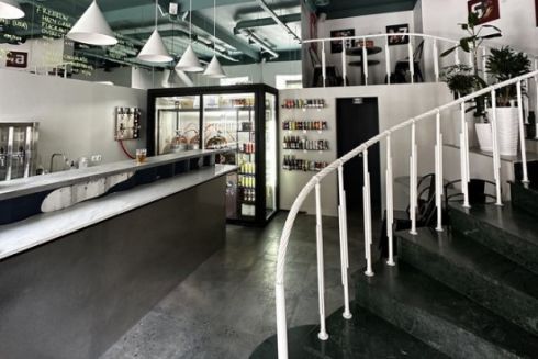 Біля «Театральної» відкрили новий заклад мережі Konteyner Bar