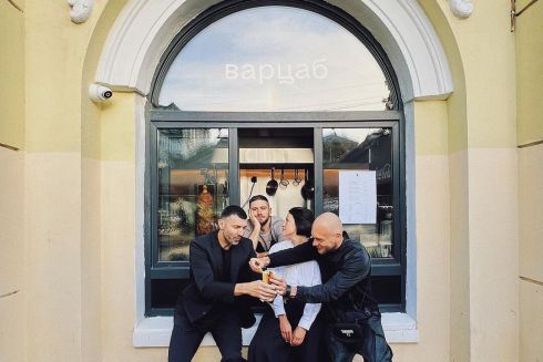 На Львовской площади открылось заведение «Варцаб» от Славы Балбека, Саши Боровского и харьковчан из кафе «ШУК»