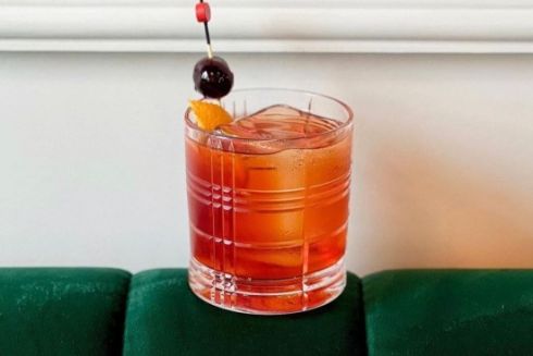 На Виноградарі запрацював бар Rozliwine з вином, коктейлями й музичними вечірками