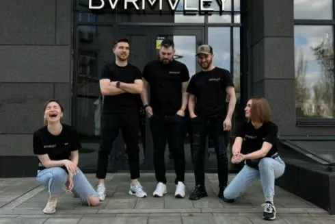 Возле &laquo;Левобережной&raquo; открыли коктейль-бар Barmaley с настолками и дискотеками.