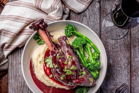 М'ясо та фрукти: 5 смачних поєднань, які варто скуштувати влітку