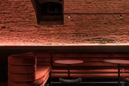 На Подолі відкрили коктейльний бар Nanovo в історичній будівлі