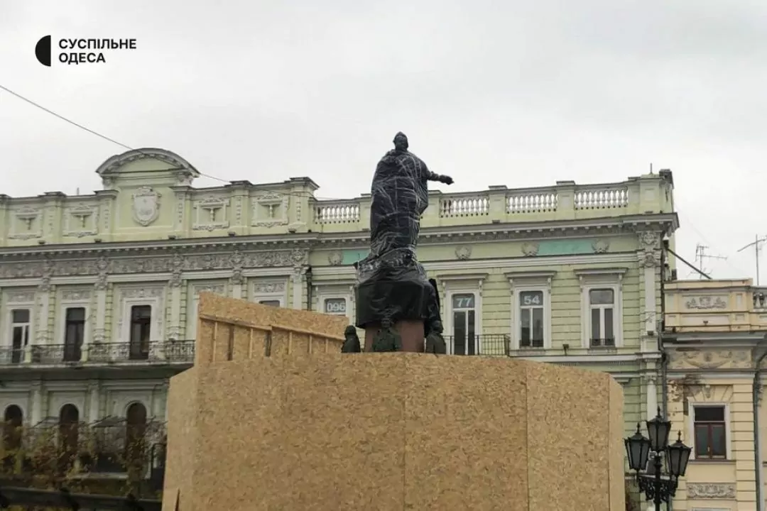 В Одесі демонтують пам&rsquo;ятник Катерині ІІ