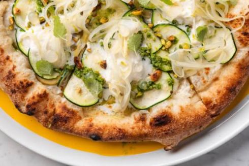 Біля Золотих воріт відкрився заклад Si з італійською кухнею