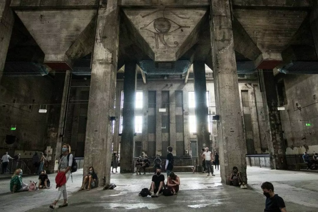 Танцполи берлінського клубу Berghain перетворюються на художню галерею
