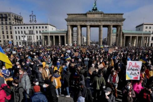 От Берлина до Токио. Как люди выходят на улицы в поддержку Украины