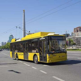 Київ втратив щонайменше 5,4 млрд гривень через зупинку транспорту під час тривог