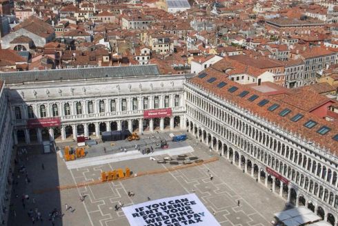 "Немає місця для Безоса": протести у Венеції змусили мільярдера перенести весілля