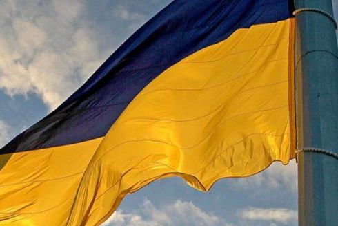 Негода у Києві пошкодила найбільший прапор України