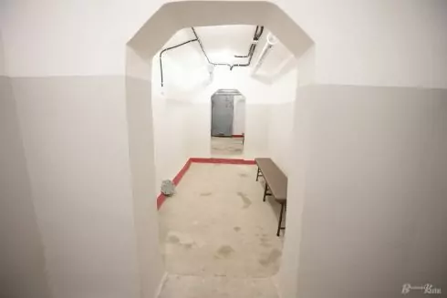 Фото: в Киеве появилось современное бомбоубежище с душевыми, санузлами и вентиляцией