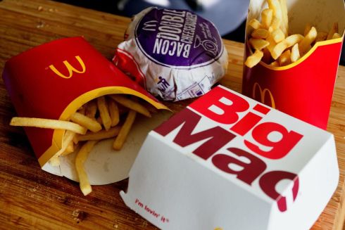 McDonald's відновлює роботу ще двох закладів у київських ТРЦ
