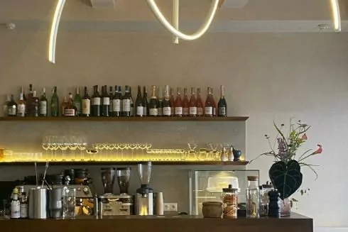 Возле метро &laquo;Крещатик&raquo; открыли лобби-бар Brewtiful с коктейлями и круассанами с хамоном