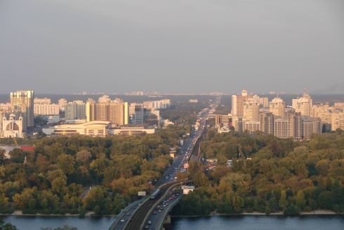 Езжай другим путем: на Броварском проспекте ограничат движение