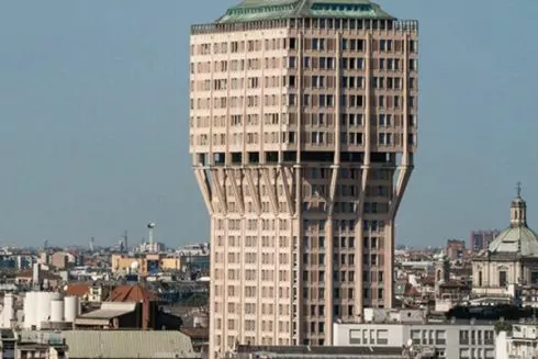 У Мілані відреставрували бруталістський хмарочос: фото