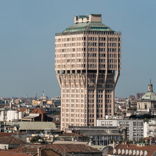 У Мілані відреставрували бруталістський хмарочос: фото