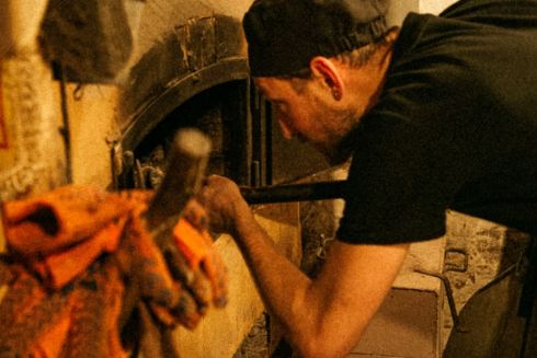 Как повара и айтишники в Буче восстанавливают пекарню и пекут хлеб для горожан