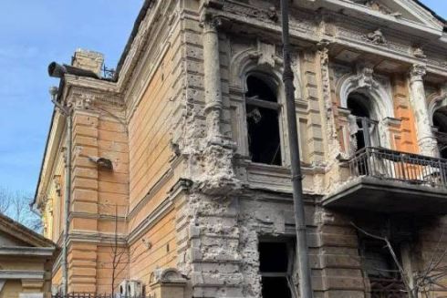 Будинок Спілки письменників у Києві оголосив про збір коштів на відновлення: як допомогти