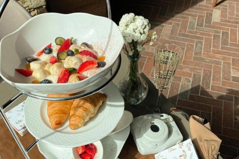 Возле «Олимпийской» открылось сити-кафе «Будинок великого дива»