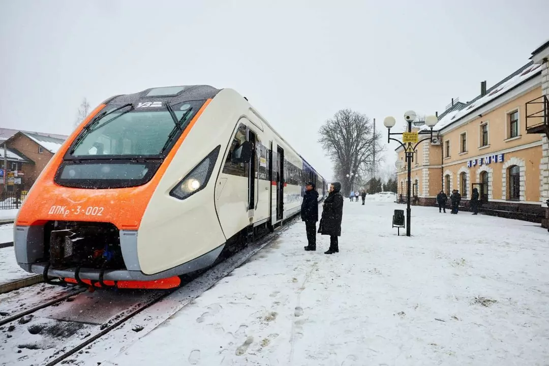 Укрзализныця возвращает Буковельский экспресс: детали