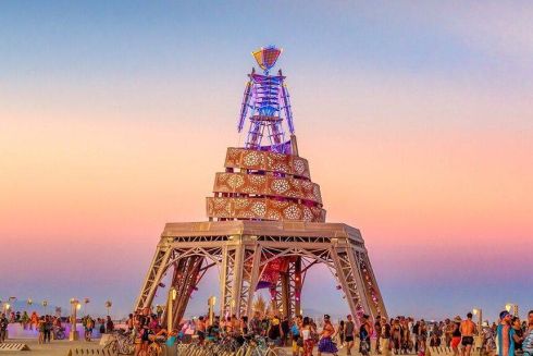 Burning Man 2021 знову скасували через пандемію. Але фестиваль проведуть в онлайн-форматі