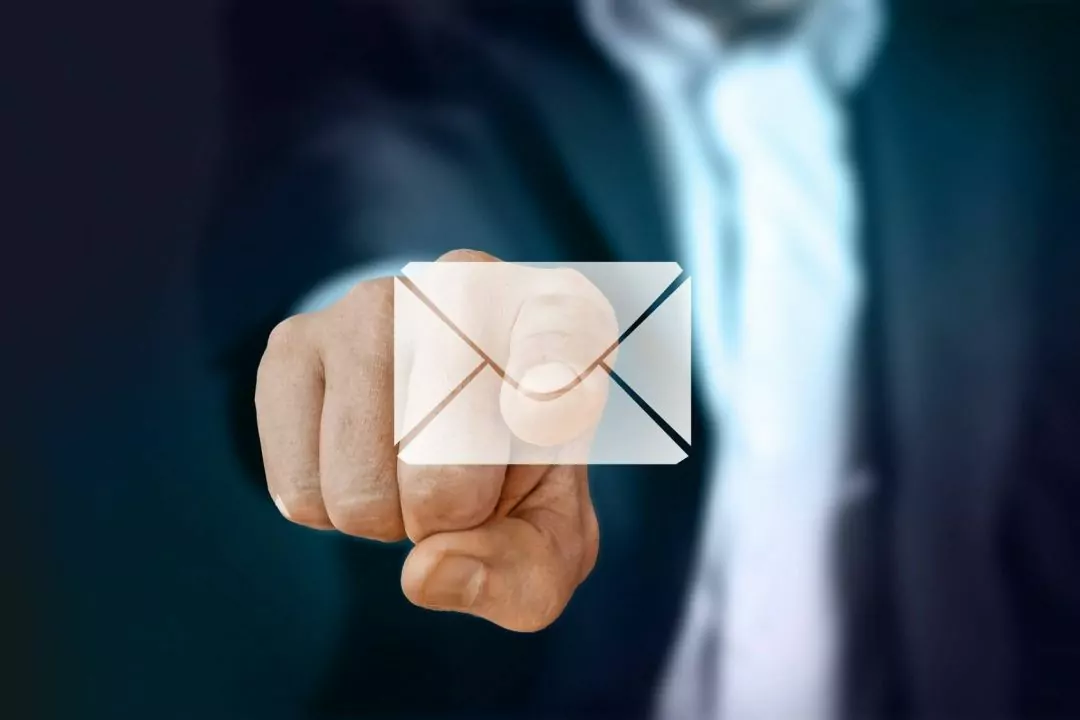 Українцям разом із паспортами планують видавати офіційний e-mail