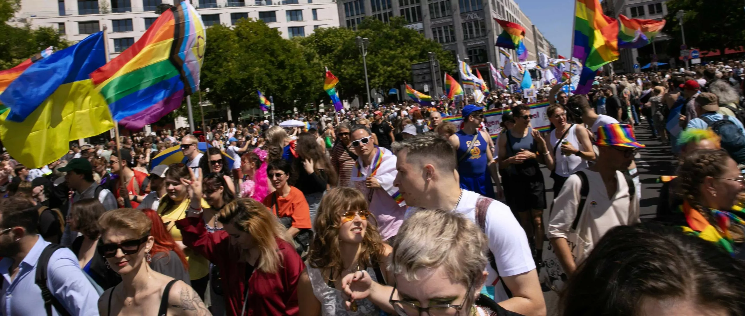 Берлінський прайд завершився смертельним нападом: як пройшов Christopher Street Day
