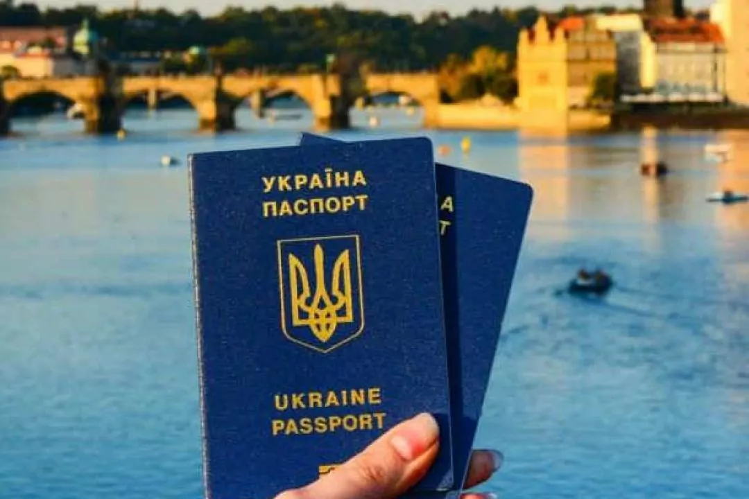 Украинцам нужно иметь загранпаспорт для пересечения границы &ndash; ГПСУ