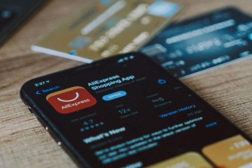 AliExpress відновлює доставку у 14 областей України