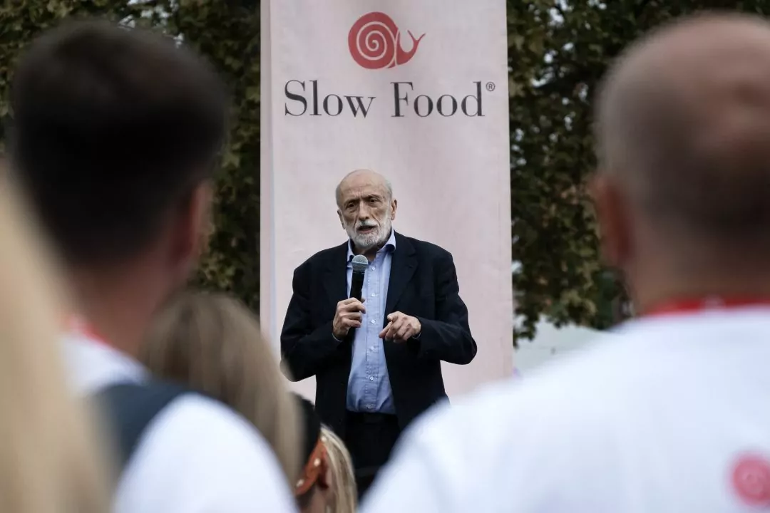 Помер засновник глобального руху Slow Food Карло Петріні