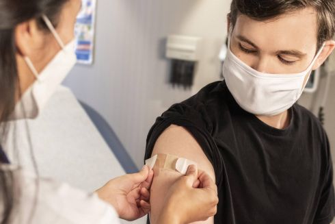 У виставковому центрі на «Лівобережній» відкривають центр вакцинації