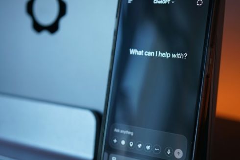 OpenAI планує додати рекламу в ChatGPT