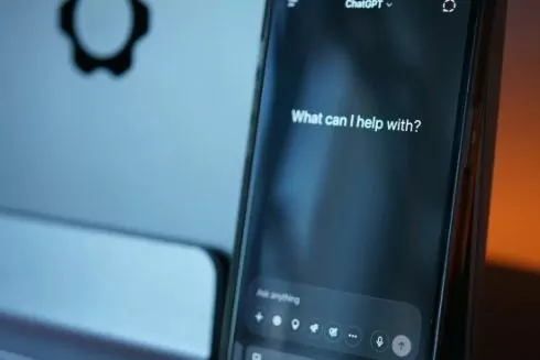 OpenAI планує додати рекламу в ChatGPT