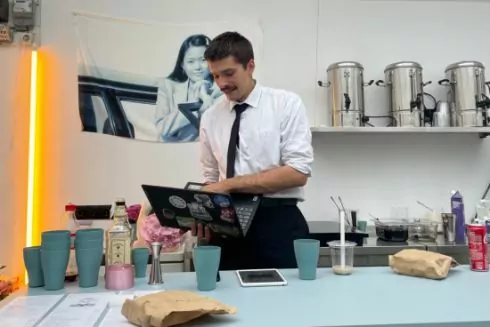 На Львівській площі відкрили заклад &laquo;Офіс-чай&raquo; із bubble tea та японським стритфудом