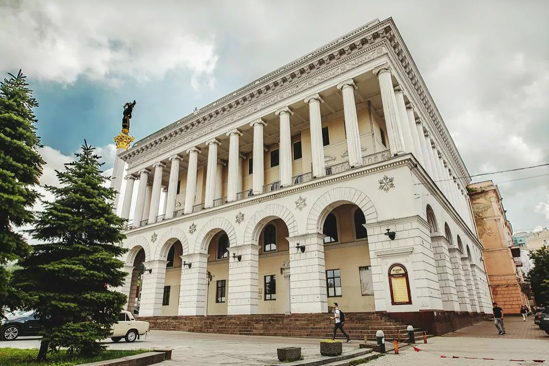 З назви Національної музичної академії вимагають прибрати ім'я Чайковського: студенти вийшли на мітинг