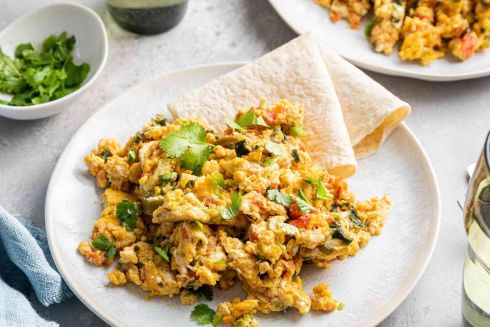 Сніданок за 10 хвилин — яйця по-мексиканськи від Марко Черветті