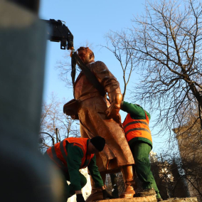 Что делать со Щорсом и Ватутиным? Эксперты – о дальнейшей судьбе советских памятников в Киеве