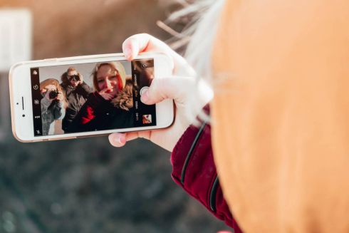 В Киеве появилось новое селфи-пространство с локациями для съемок