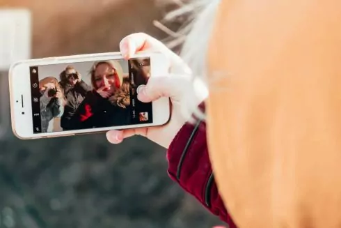 В Киеве появилось новое селфи-пространство с локациями для съемок