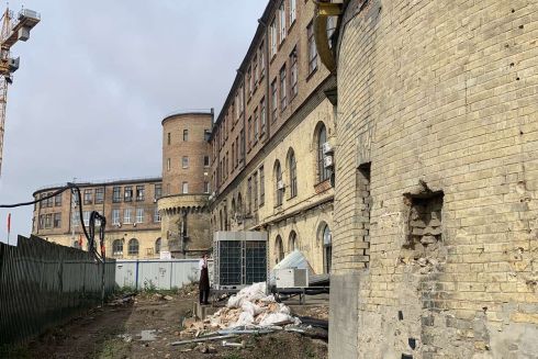 Приміщення двох корпусів заводу «Арсенал» виставили на продаж