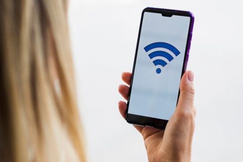 У поїздах Інтерсіті та Інтерсіті+ запрацював безкоштовний Wi-Fi: як до нього під'єднатися