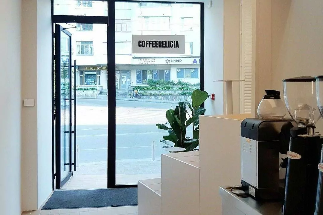 В Киеве заработали кофейни сети Coffeereligia: где именно и что попробовать