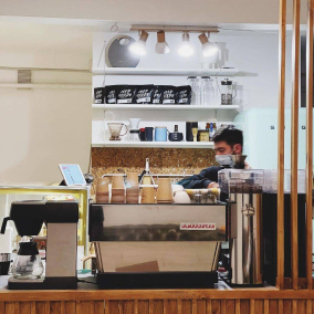На Соломенке открылась новая pet-friendly кофейня Cotton Coffee с крафтовыми десертами