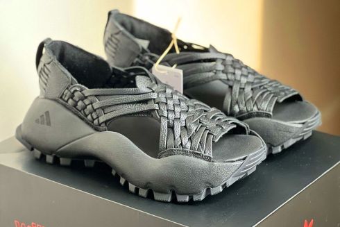 Adidas вибачився перед Мексикою за вкрадений дизайн взуття