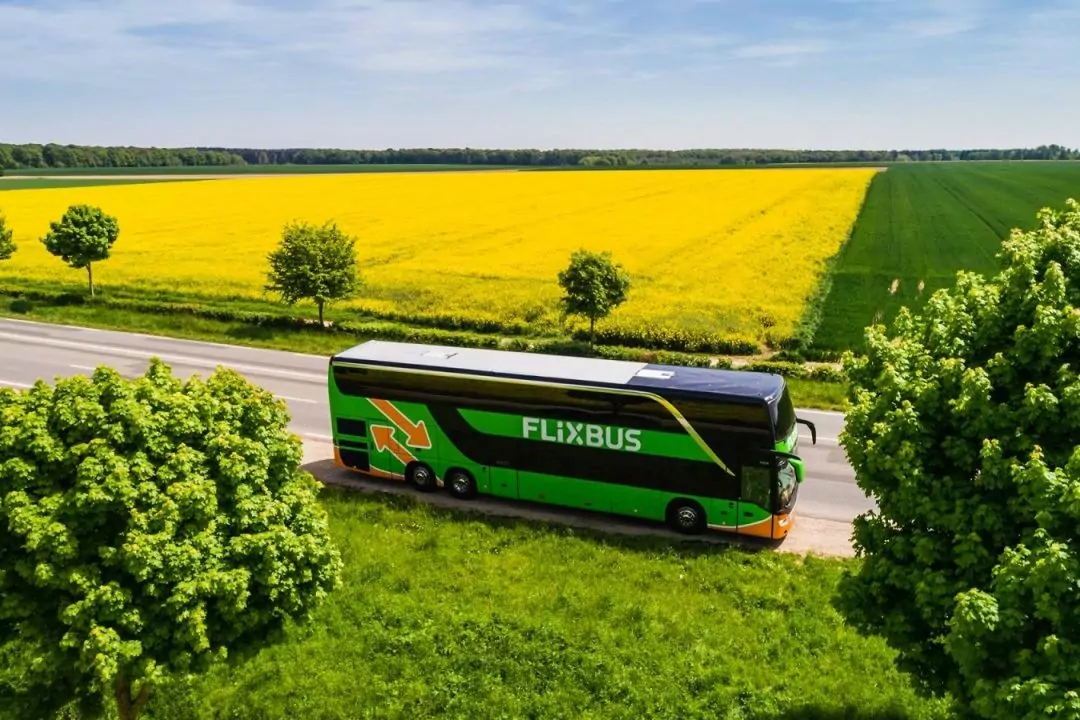 Для тех, кто боится летать: FlixBus запустил два международных автобусных рейса из Киева